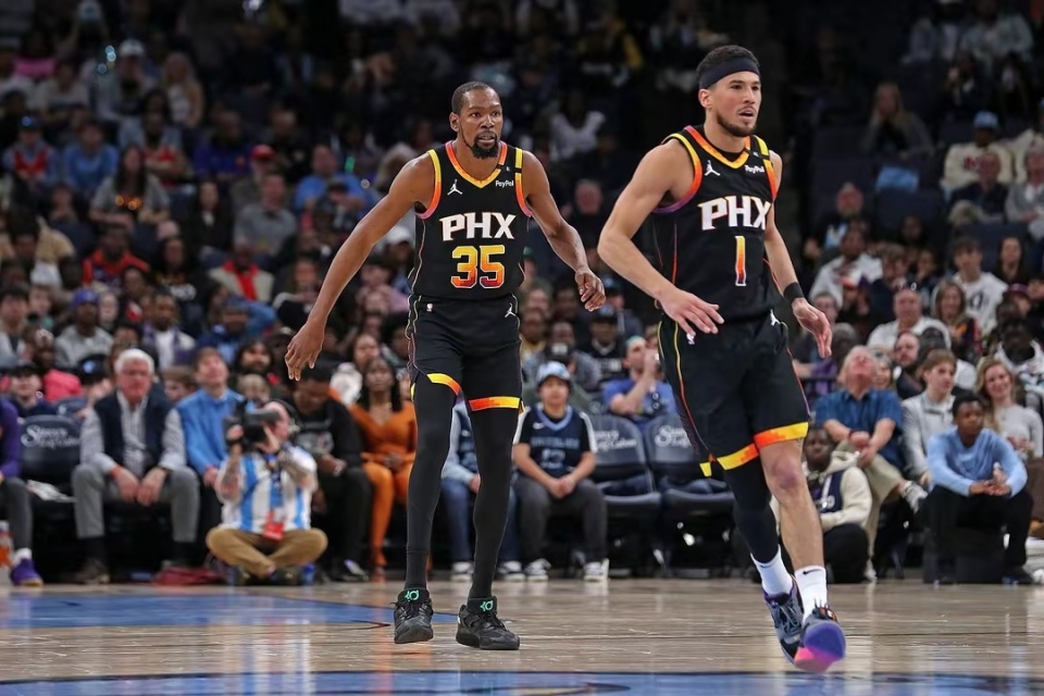 老将控卫多 老将控卫多